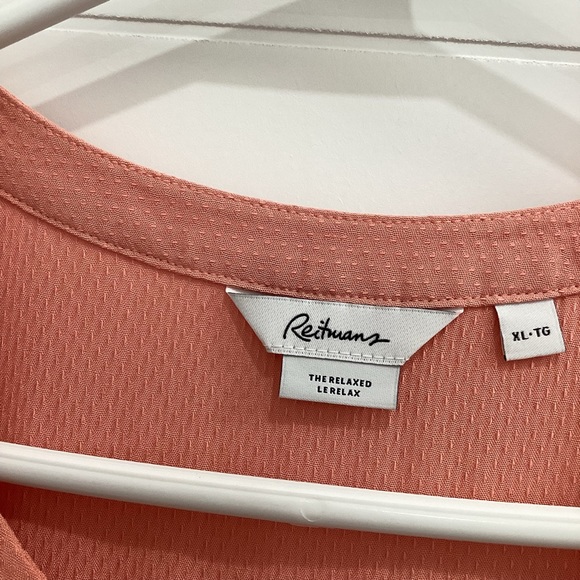 Ladies sleeveless top by Reitmans sizeXL. - Picture 3 of 4